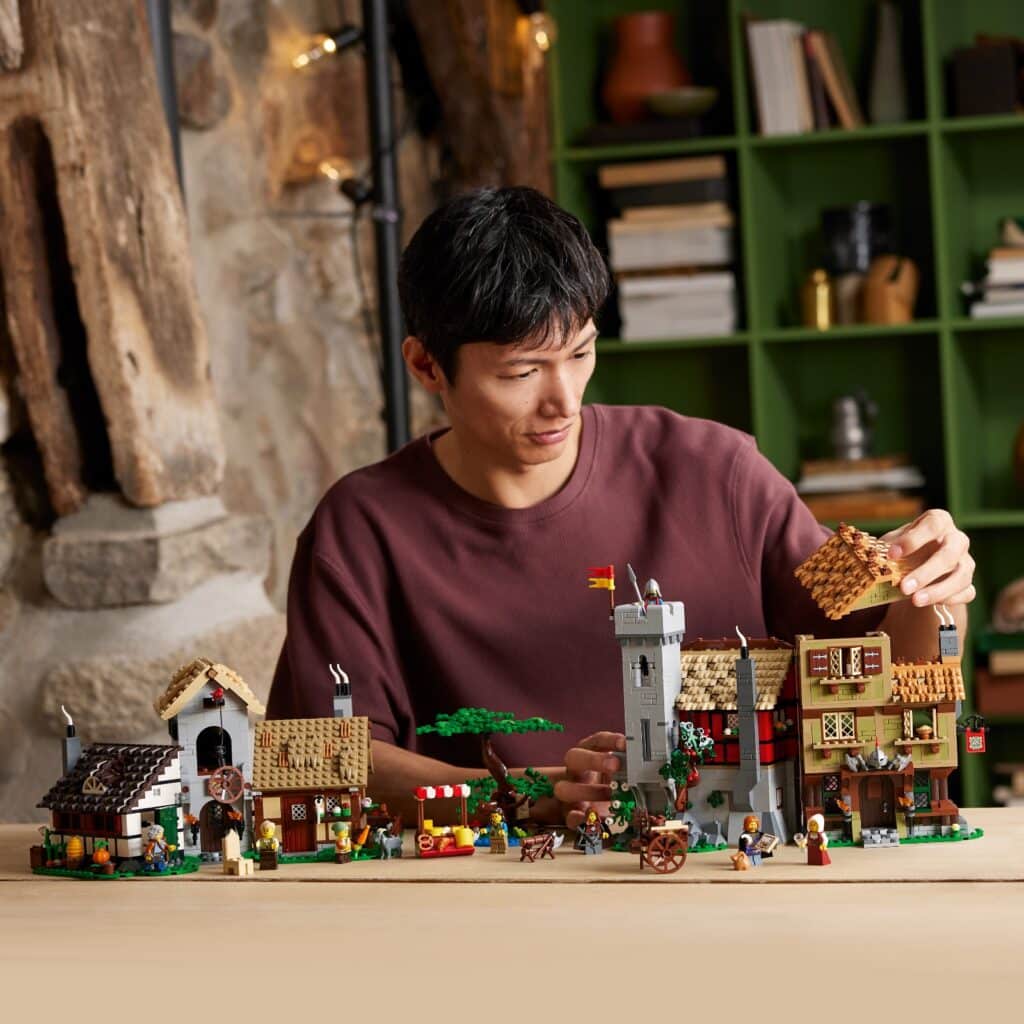 lego icons 10332 medieval town square lifestyle (5)