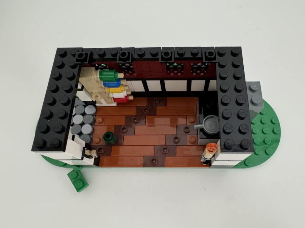 lego icons 10332 medieval town square00004