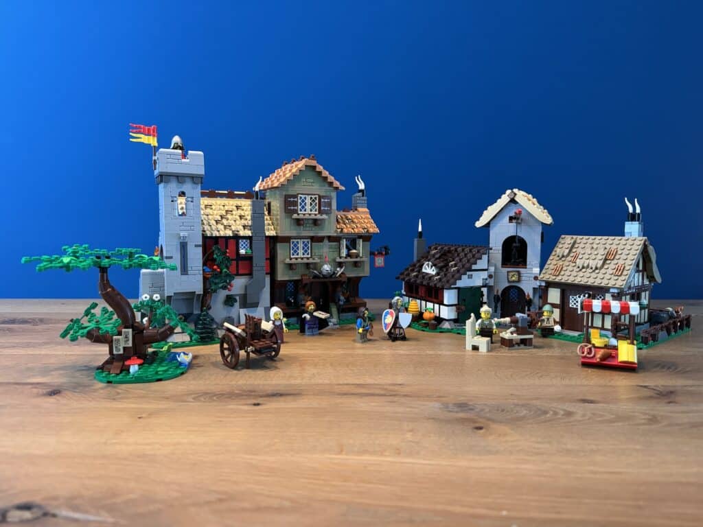 lego icons 10332 medieval town square00011