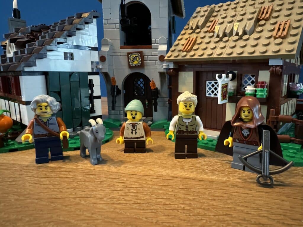 lego icons 10332 medieval town square00019
