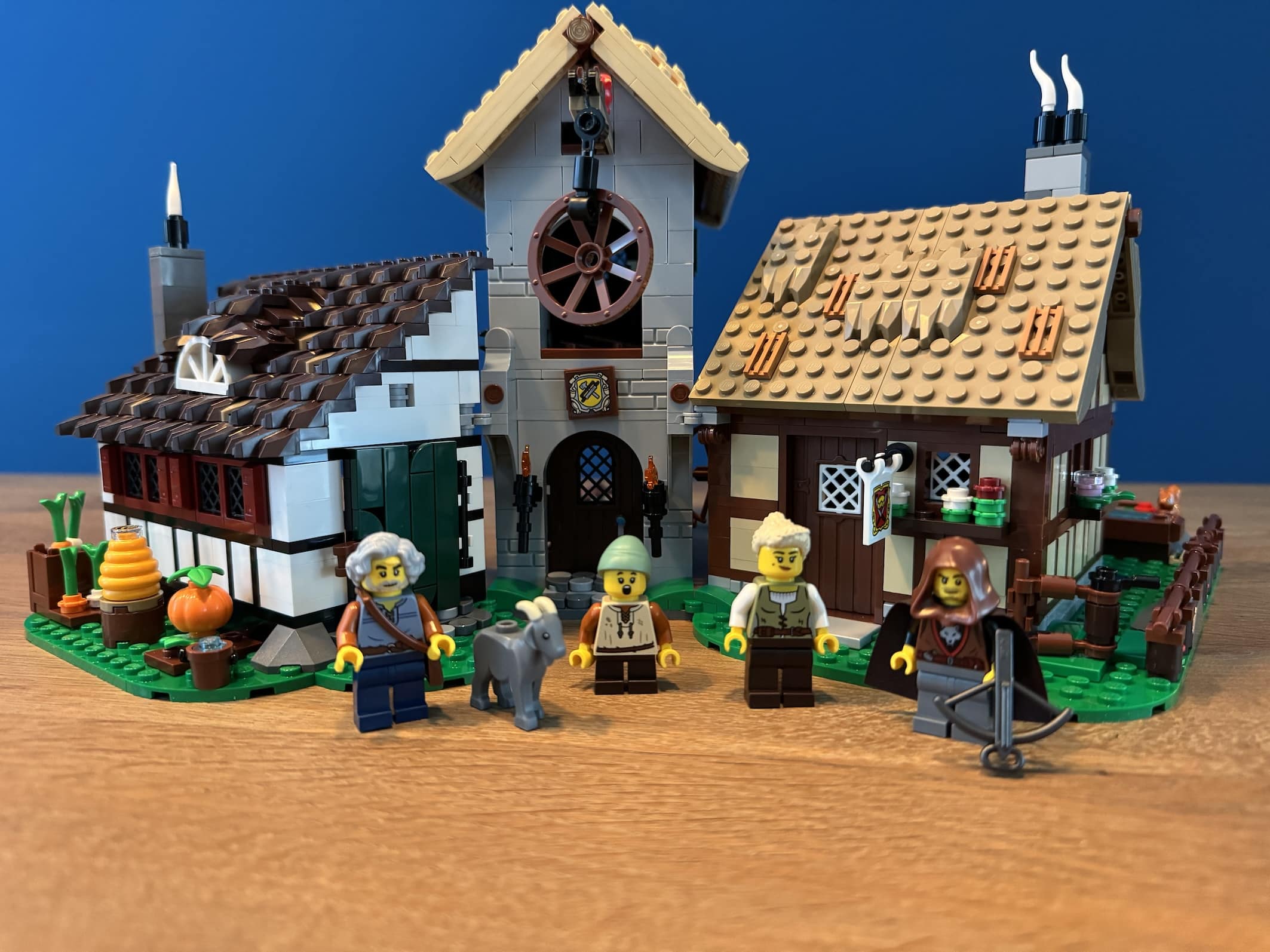 lego icons 10332 medieval town square00020