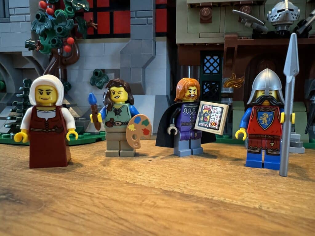 lego icons 10332 medieval town square00024