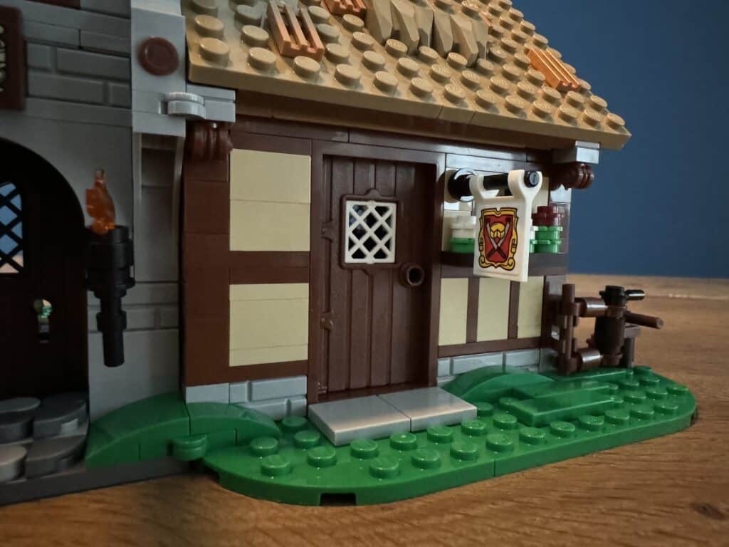 lego icons 10332 medieval town square00066