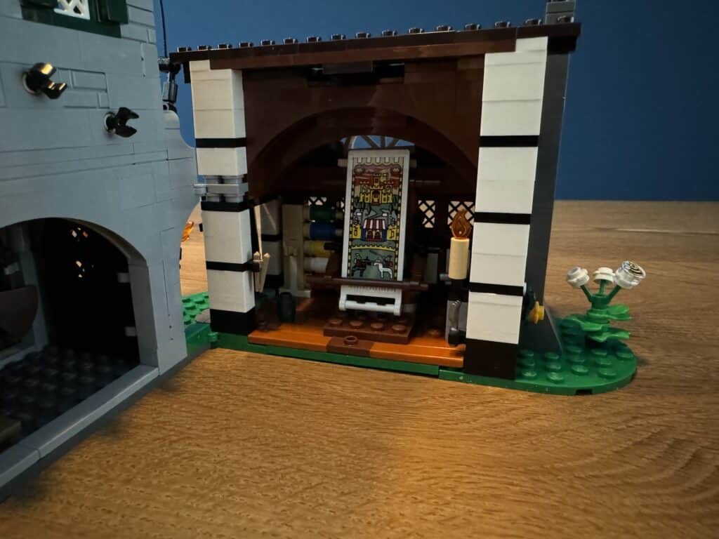 lego icons 10332 medieval town square00080