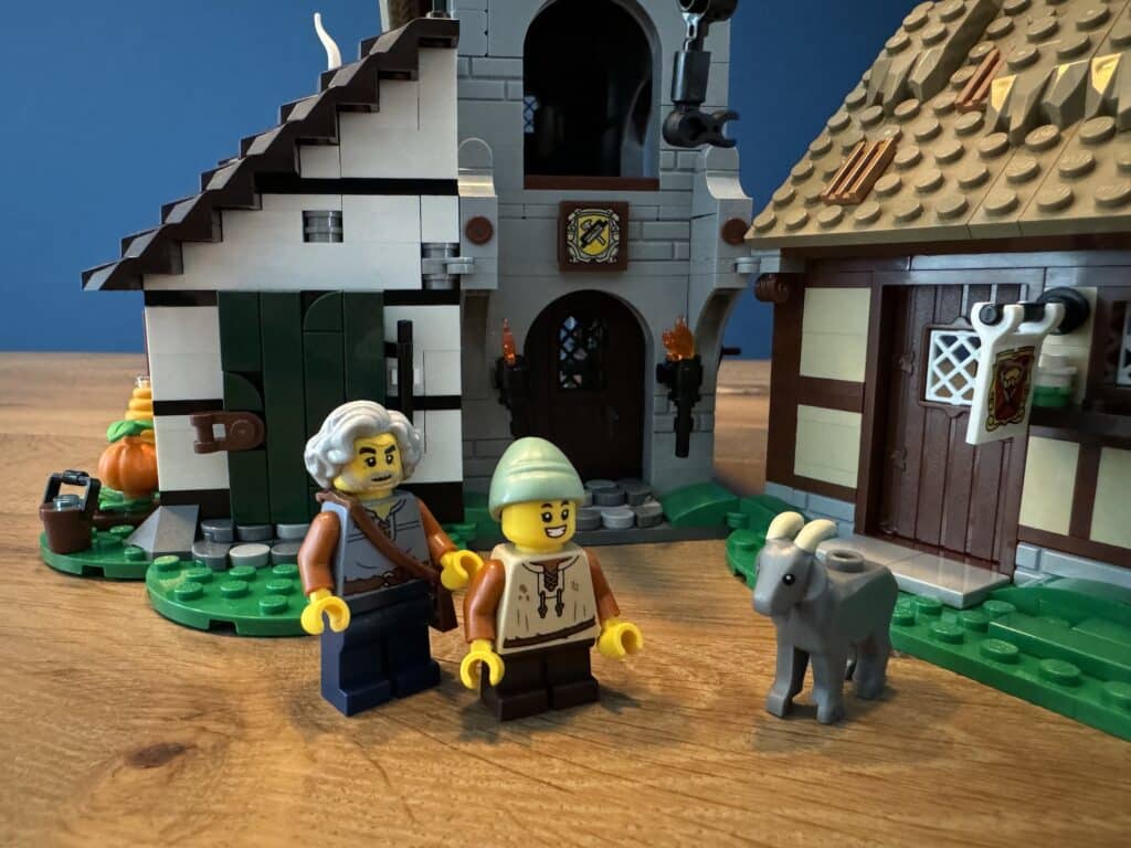 lego icons 10332 medieval town square00087