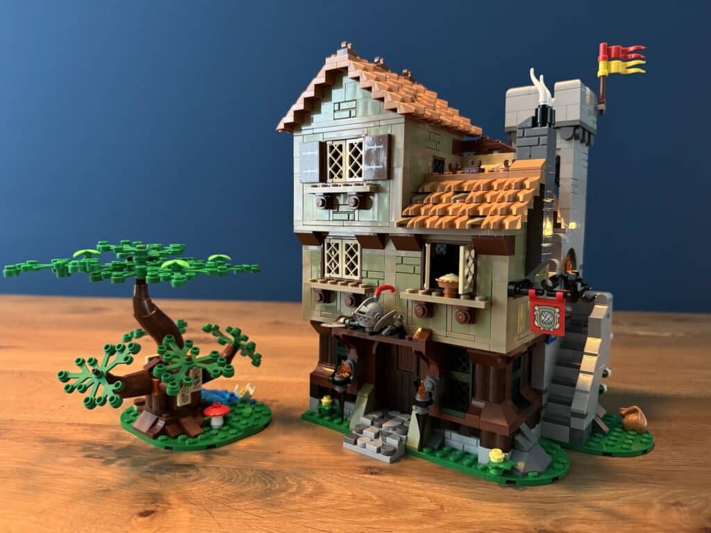 lego icons 10332 medieval town square00092