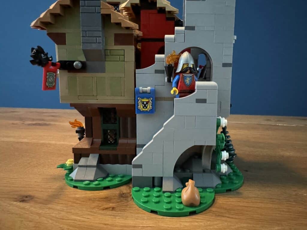 lego icons 10332 medieval town square00116