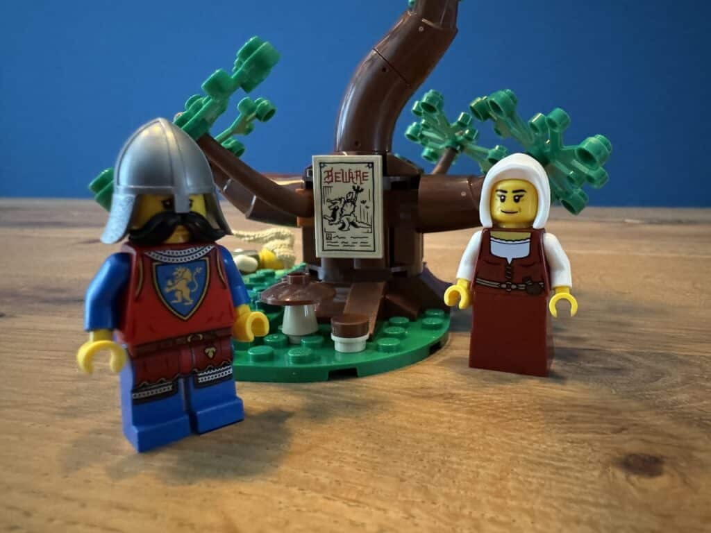 lego icons 10332 medieval town square00120
