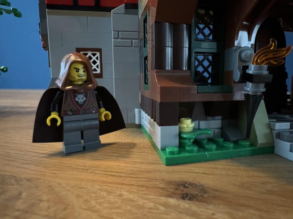 lego icons 10332 medieval town square00124