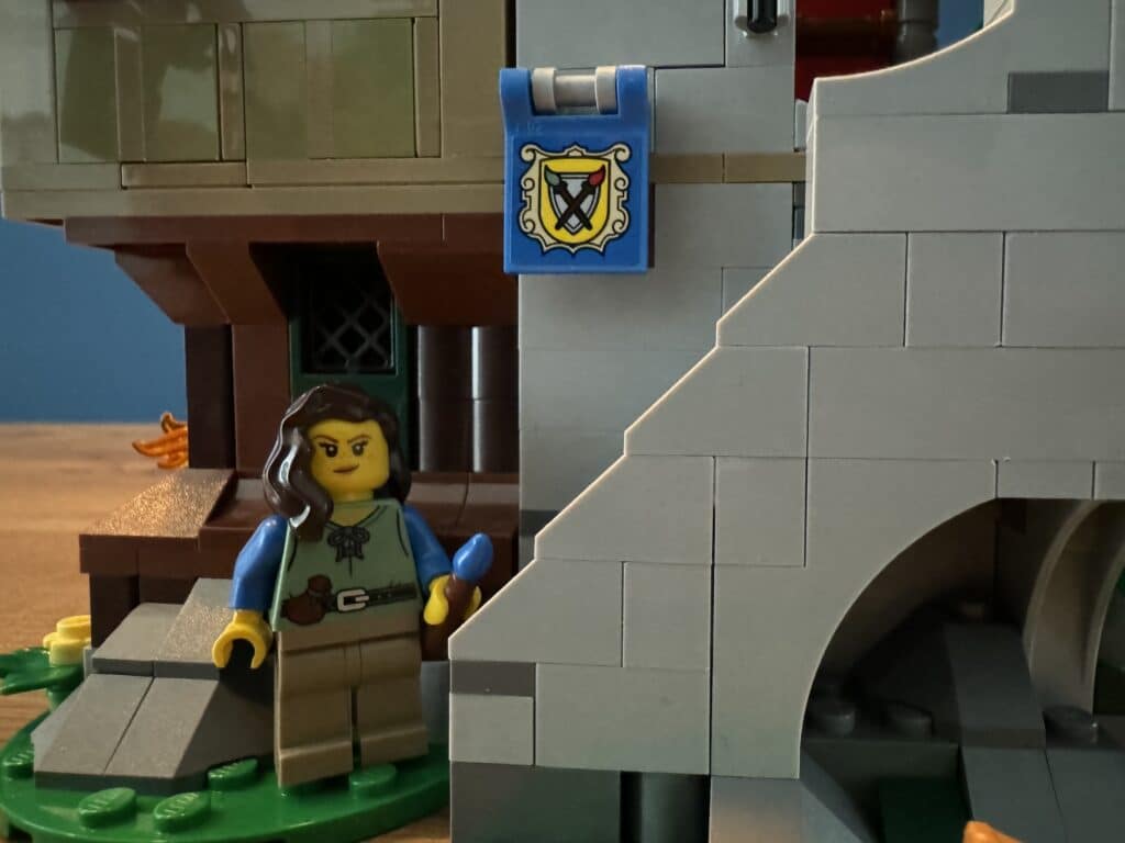 lego icons 10332 medieval town square00129