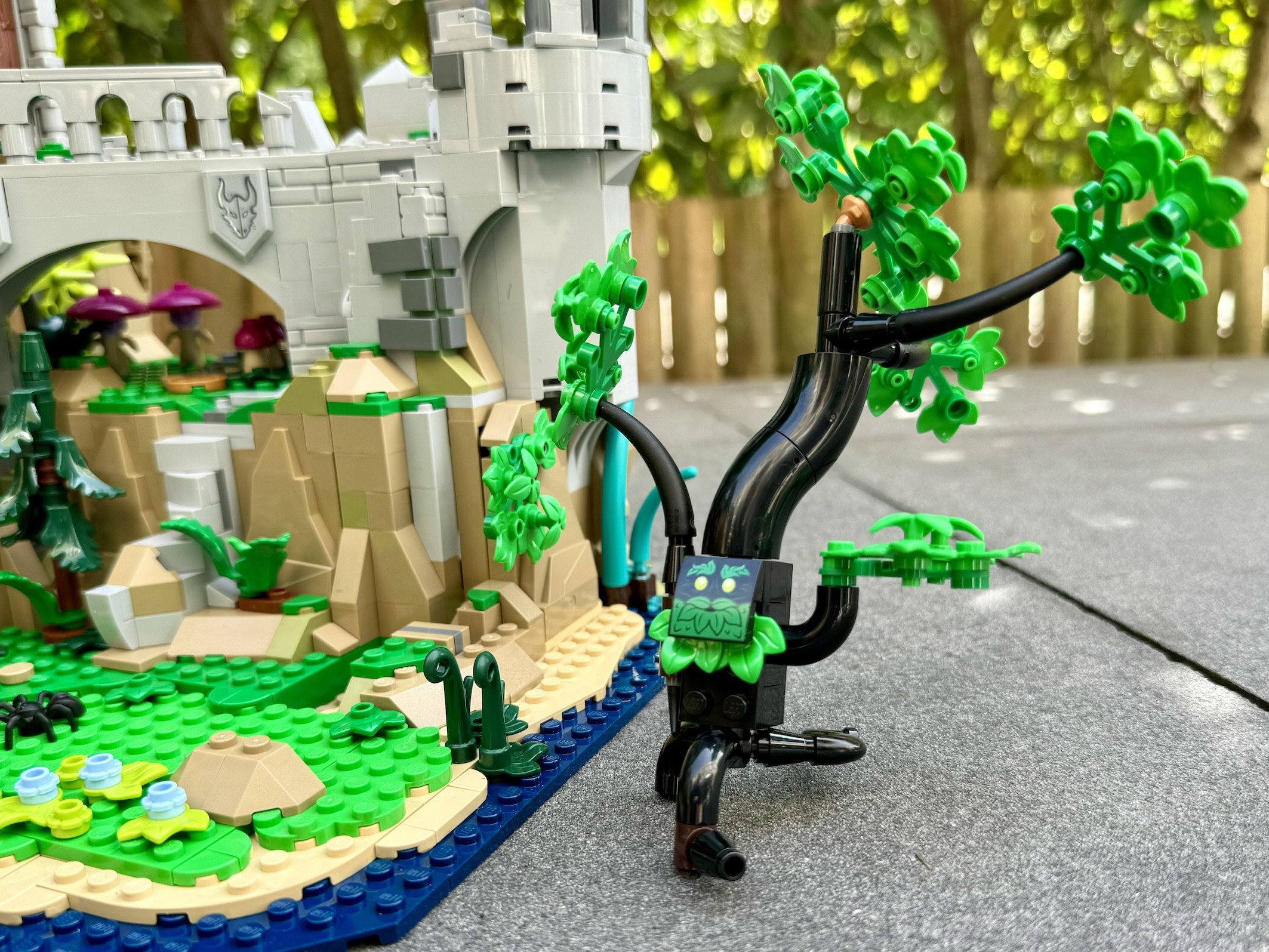 lego 21348 dungeon's and dragons red dragon's tale00110