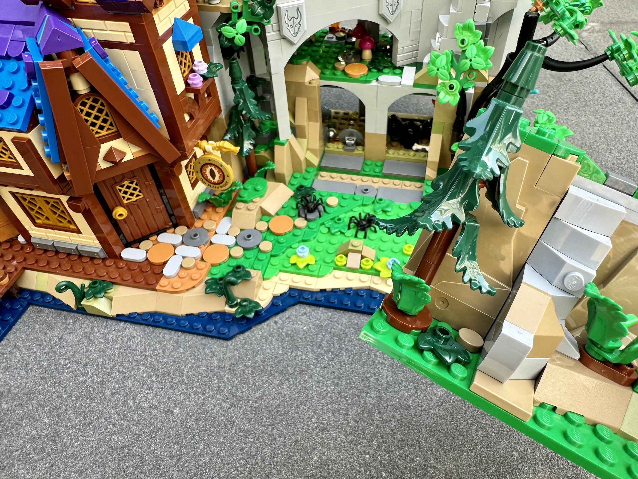 lego 21348 dungeon's and dragons red dragon's tale00113