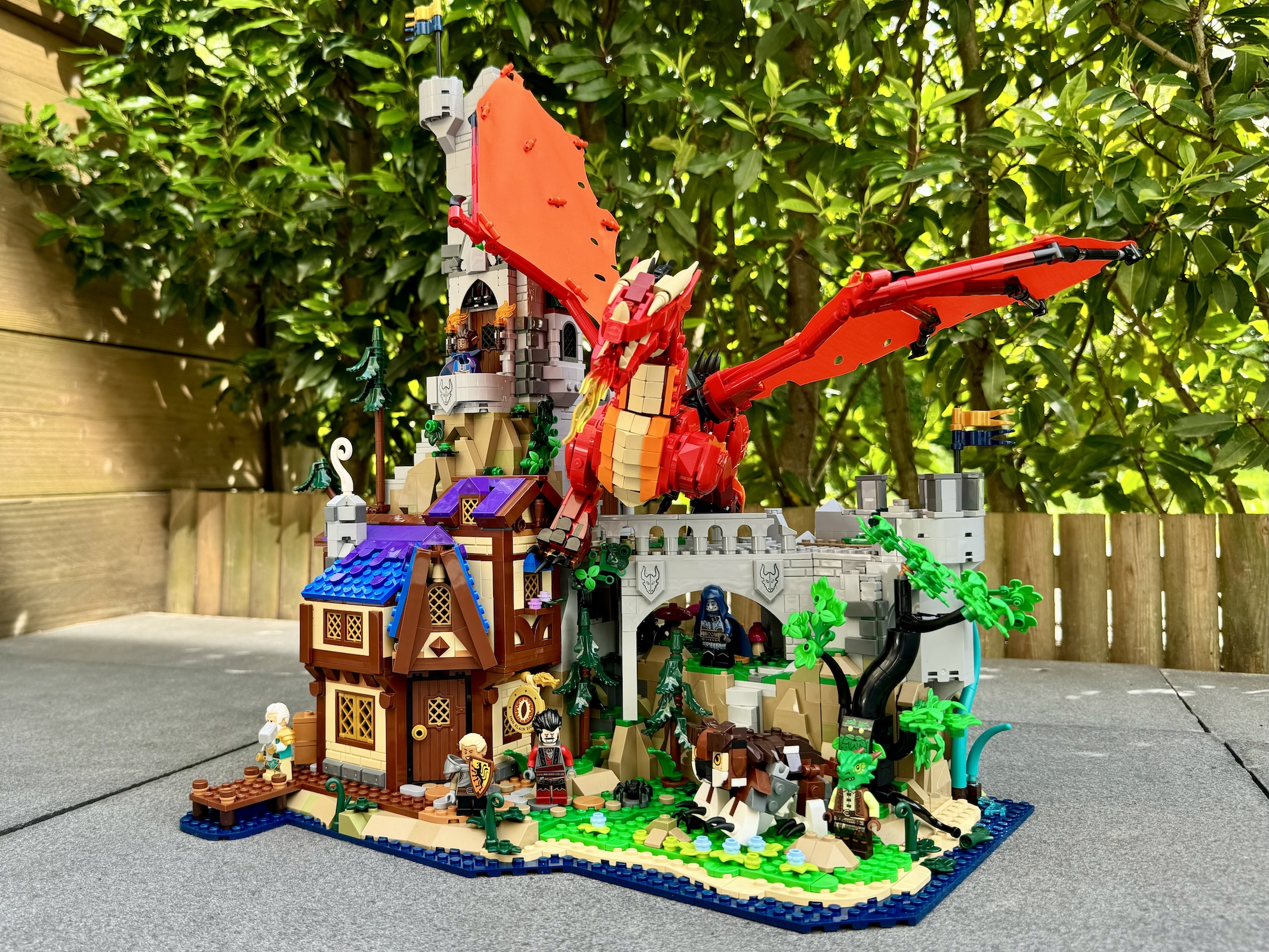 lego 21348 dungeon's and dragons red dragon's tale00125