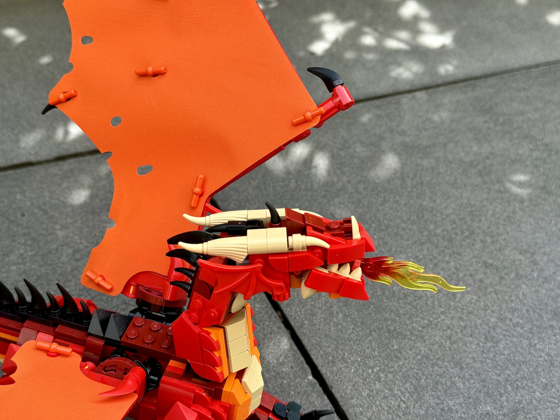 lego 21348 dungeon's and dragons red dragon's tale00143