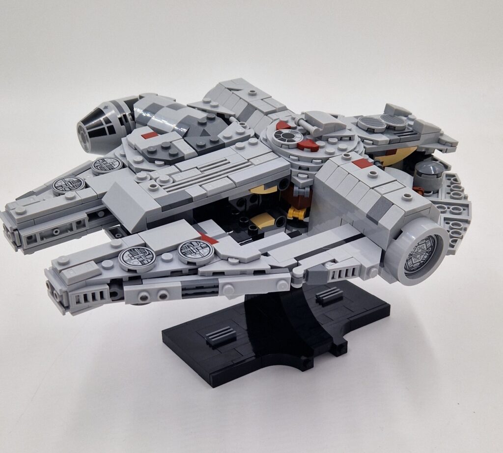 lego 75375 star wars millennium falcon 6
