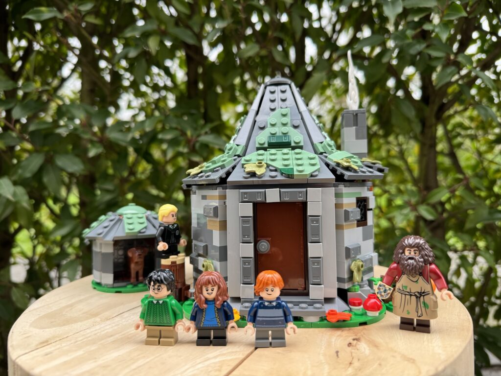 lego harry potter 76 428 hagrids hut an unexpected visit00011