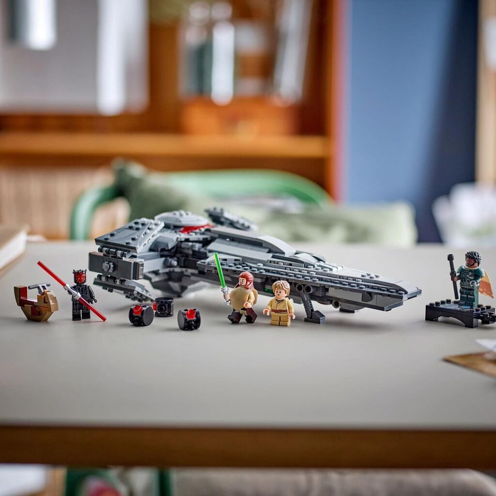 lego star wars 75383 darth maul's sith infiltrator (2)