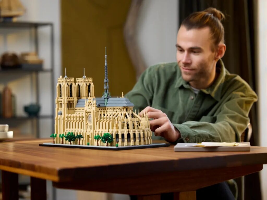 lego architecture 21061 notre dame de paris (14)