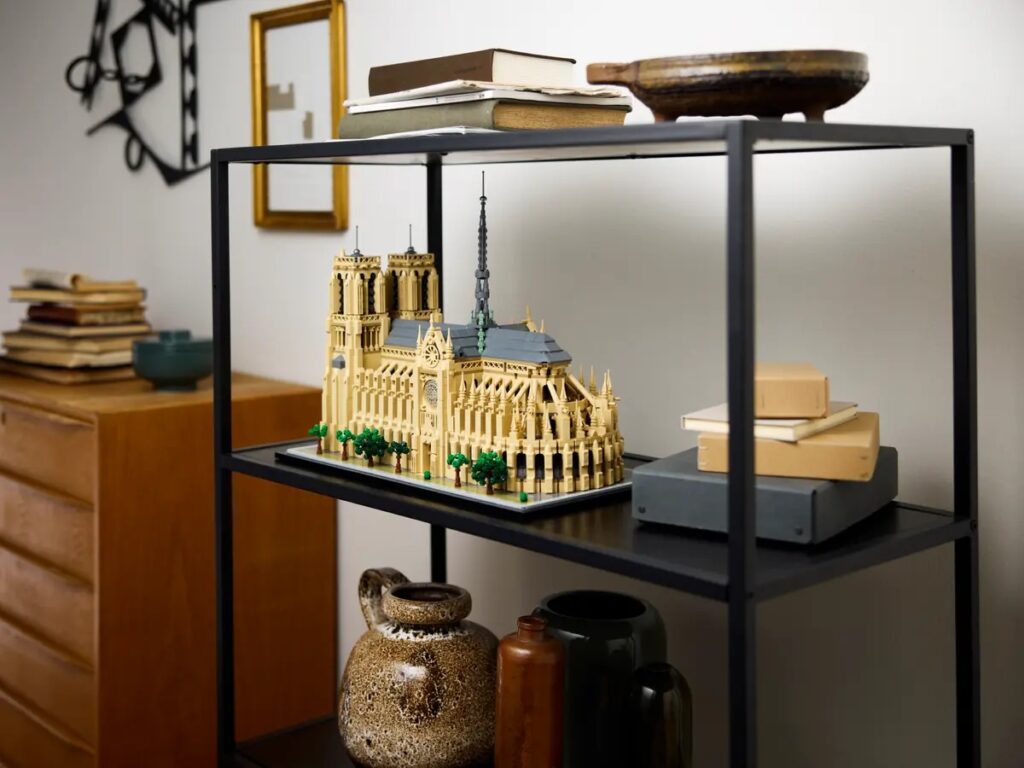 lego architecture 21061 notre dame de paris (7)