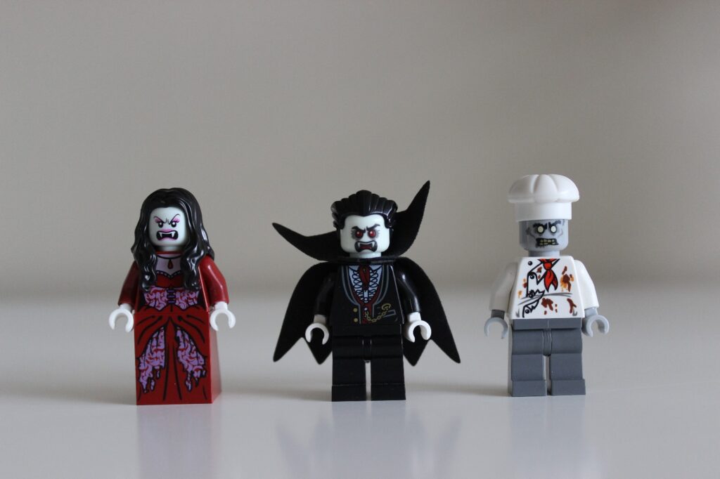lego monster fighters 10228 haunted house (10)