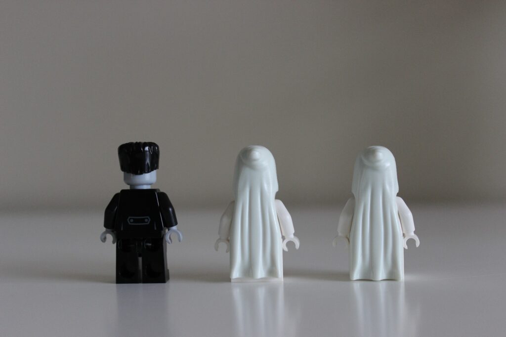 lego monster fighters 10228 haunted house (2)