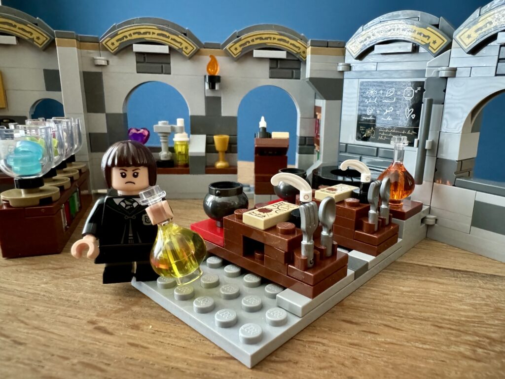 lego harry potter 76431 potions class00016