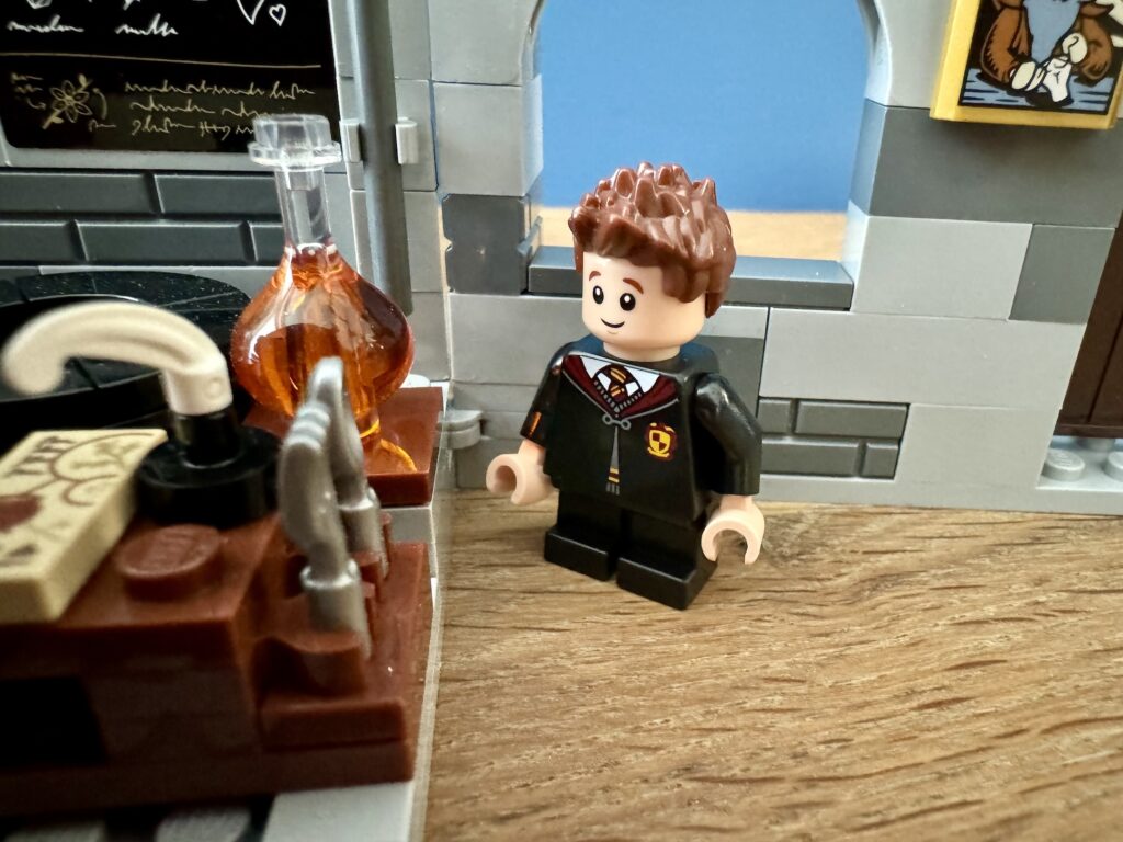 lego harry potter 76431 potions class00018