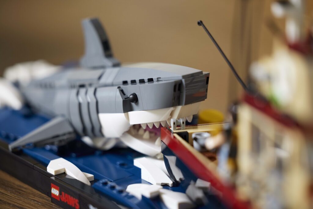 lego ideas 21350 jaws kopen (8)