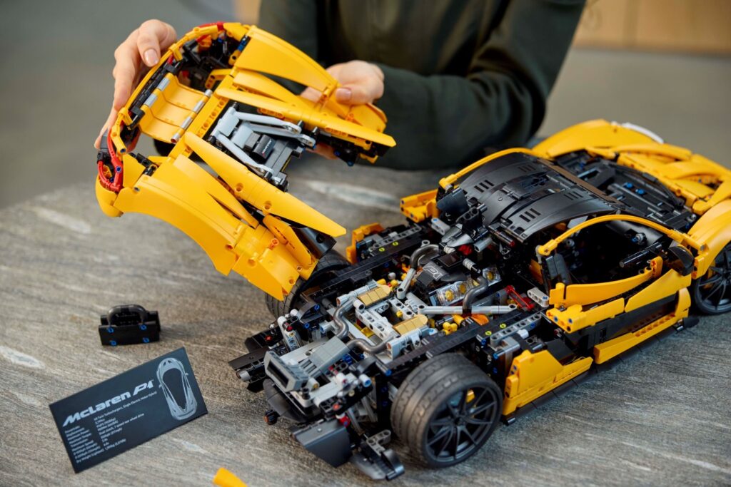 lego technic 42172 mclaren p1 (12)