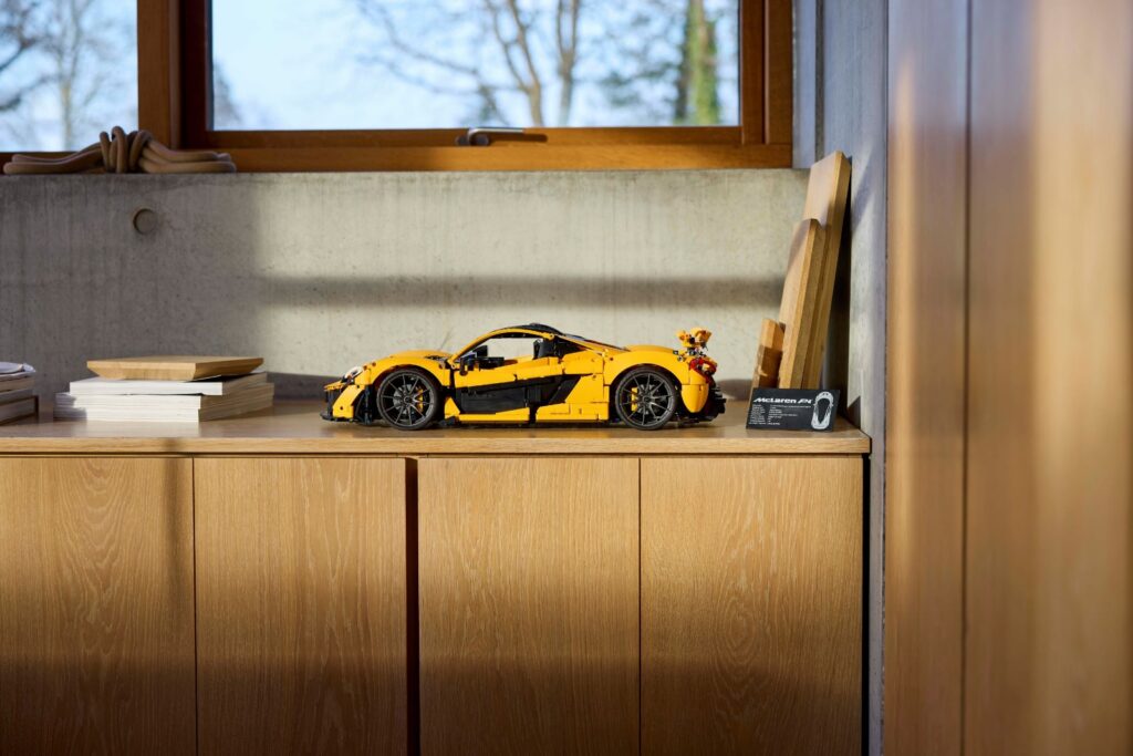 lego technic 42172 mclaren p1 (6)