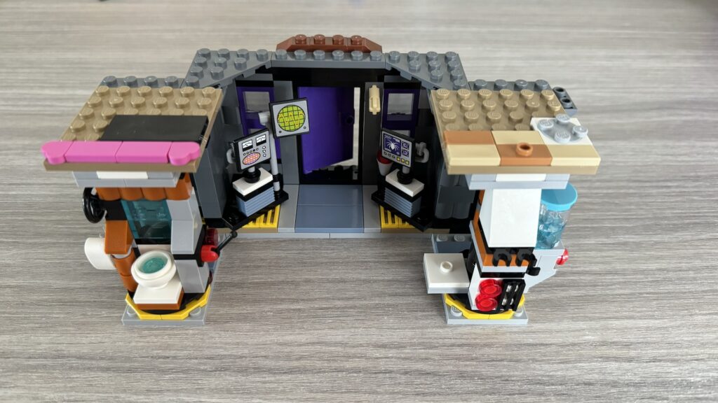 lego despicable me 4 75583 minions and gru's family mansion4