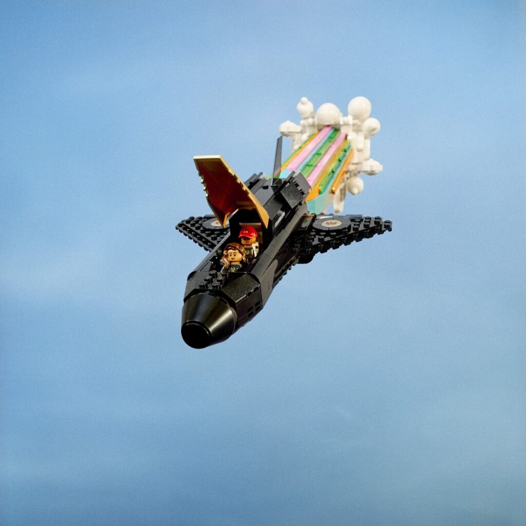 lego 10391 over the moon pharrell williams (2)