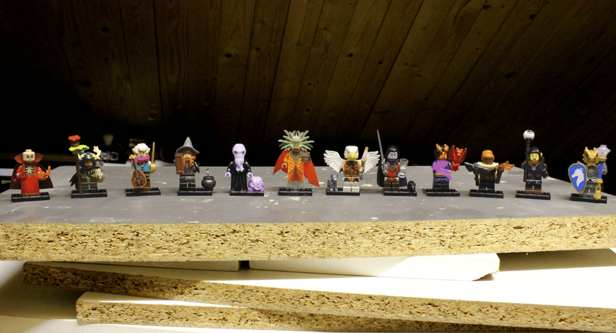 [Review] LEGO Collectible Minifigures Series 71047 Dungeons & Dragons – all hail the dice!