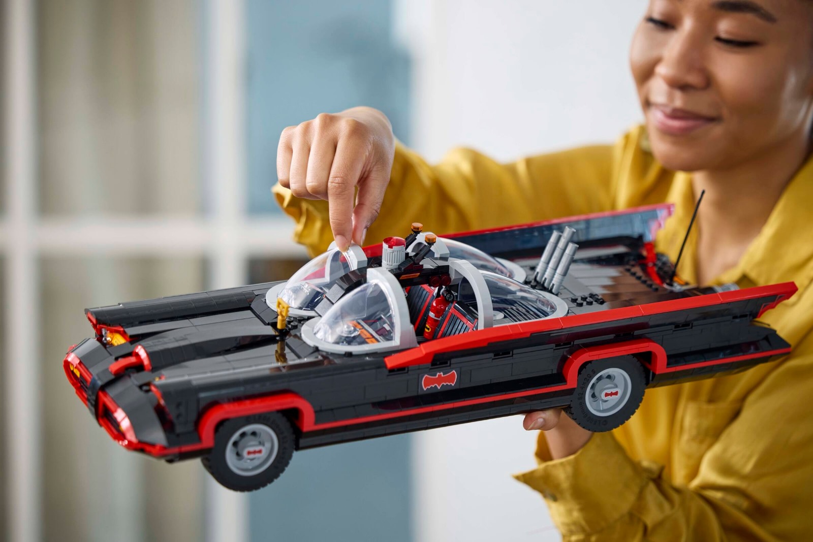 LEGO DC 76328 Batman: The Classic TV Series Batmobile – nu verkrijgbaar