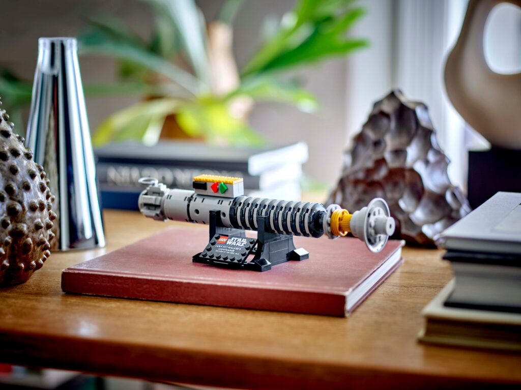 lego star wars 40730 luke skywalker's lightsaber (2)