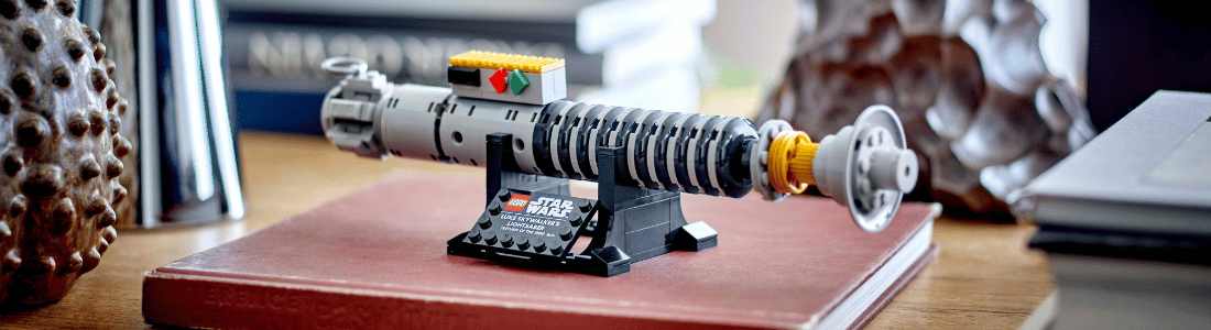 lego star wars 40730 luke skywalker's lightsaber gwp banner