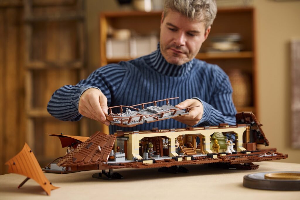 lego star wars 75397 ucs jabba's sail barge lifestyle (15)
