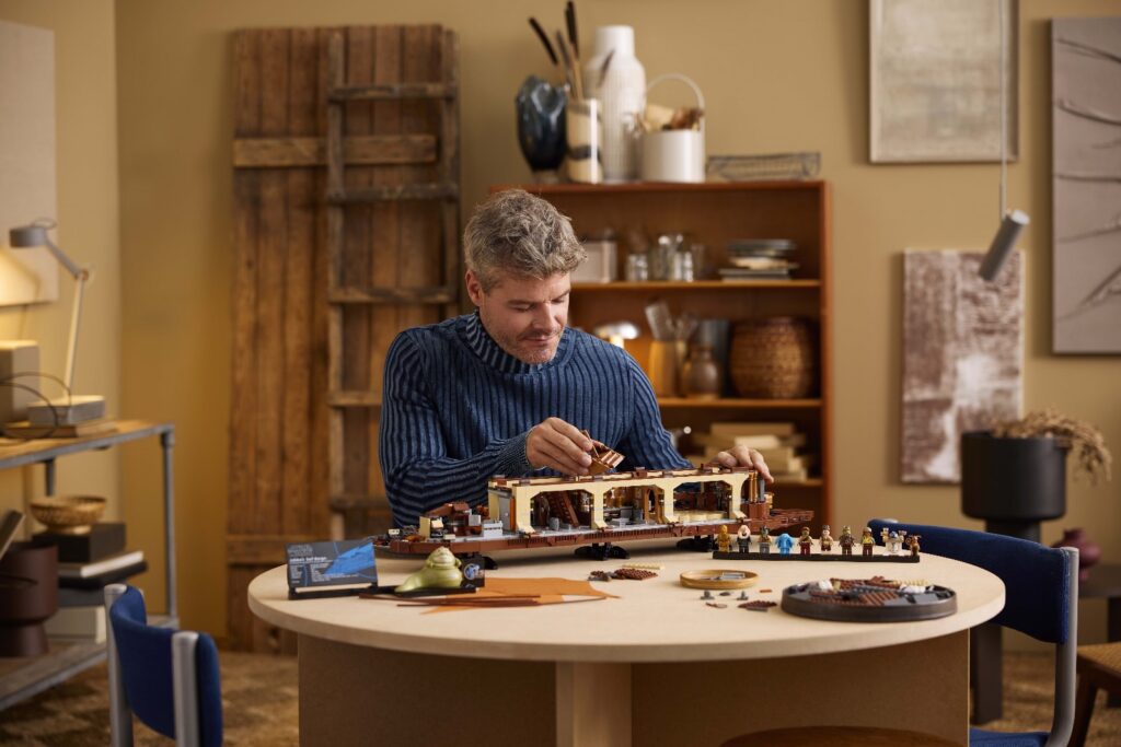 lego star wars 75397 ucs jabba's sail barge lifestyle (8)