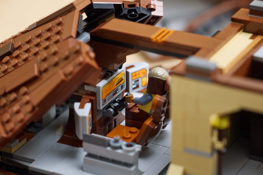 lego star wars 75397 ucs jabba's sail barge lifestyle (9)