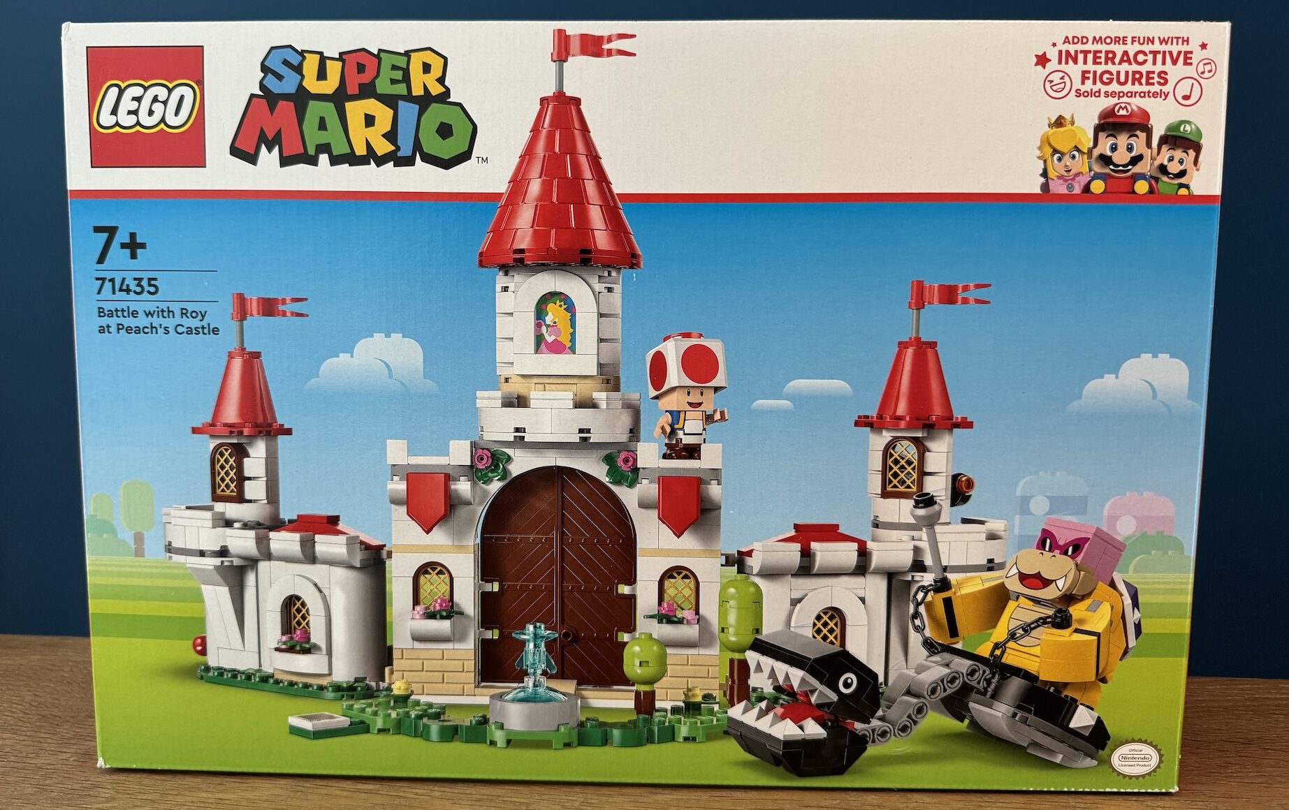 lego super mario 71435 battle with roy at peach's castle00001
