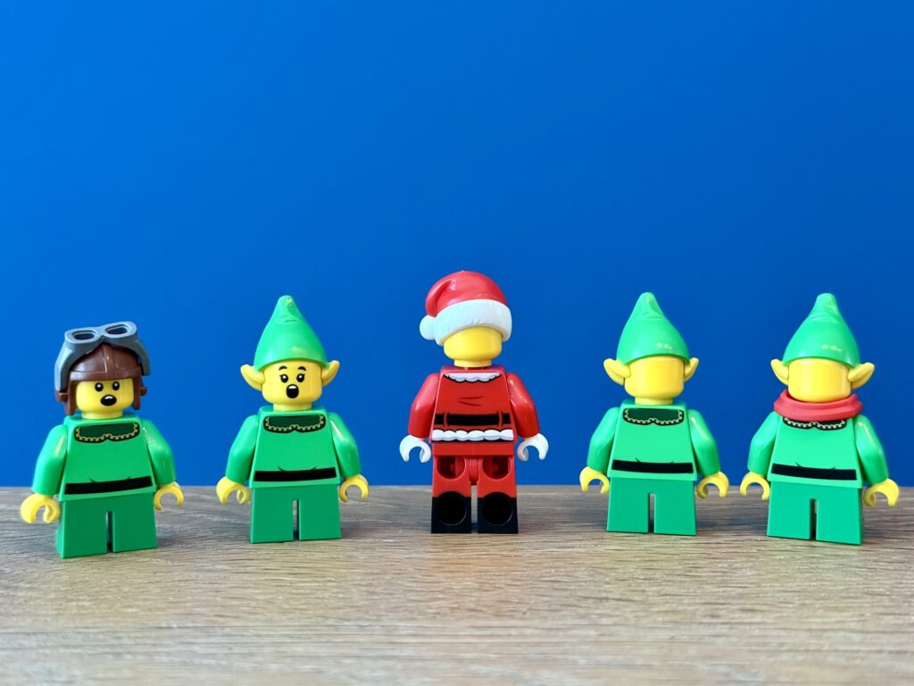 lego icons 10339 santa’s post office00011