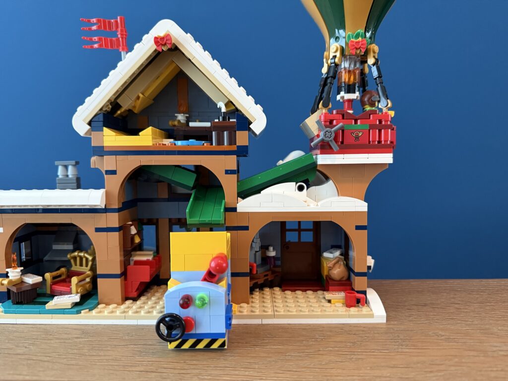 lego icons 10339 santa’s post office00022
