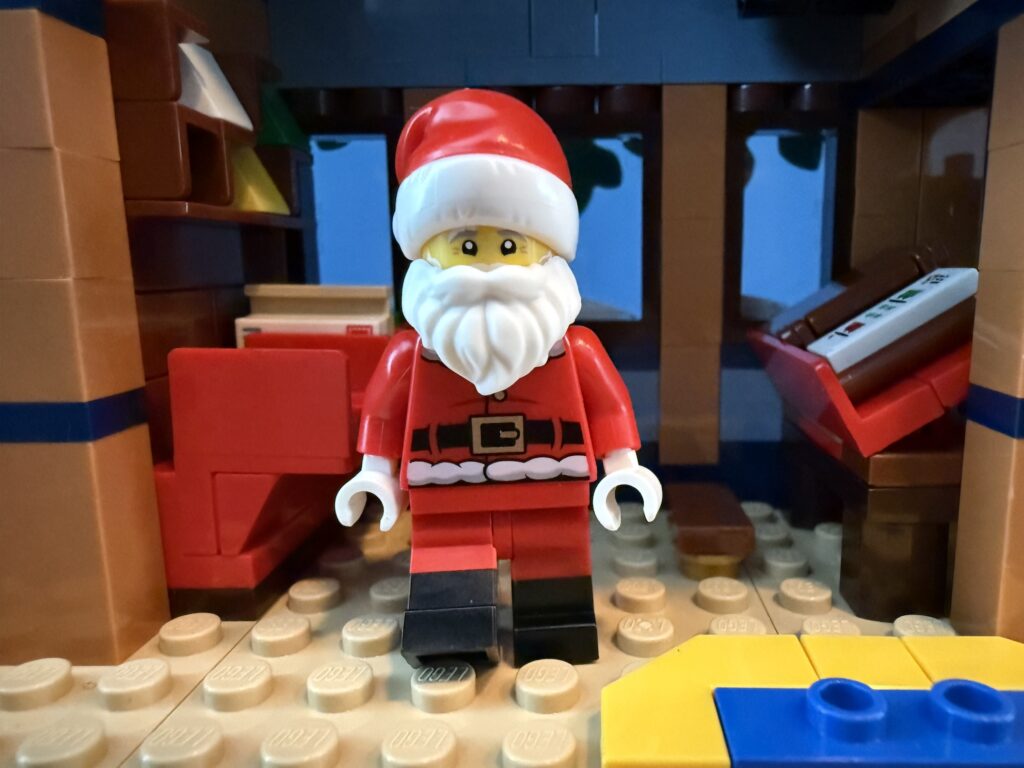 lego icons 10339 santa’s post office00033