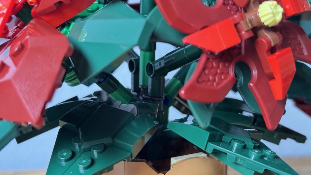 lego icons 10370 poinsettia8