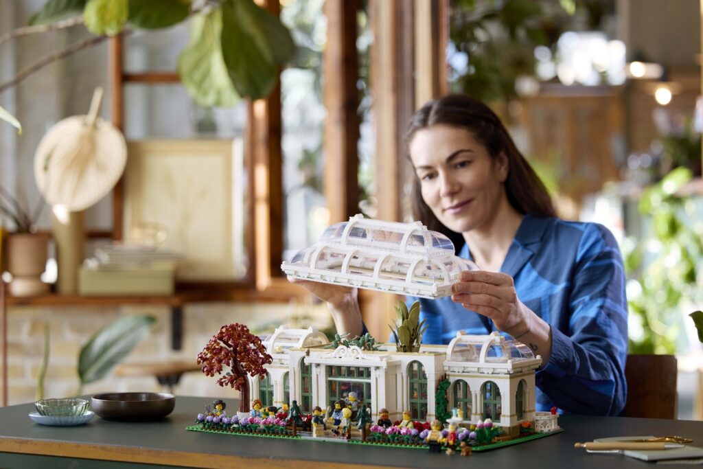 lego ideas 21353 botanical garden (16)