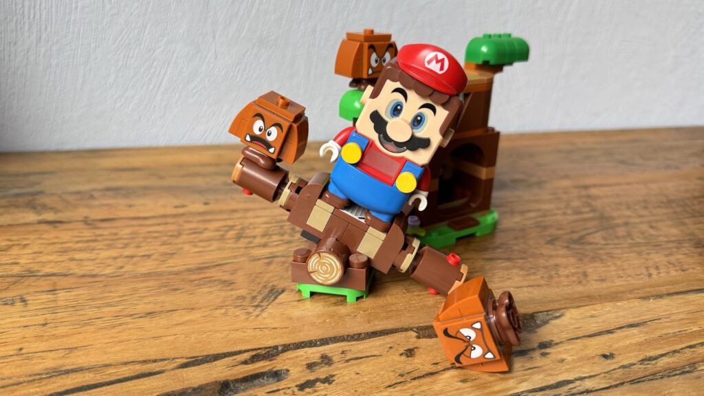 lego super mario 71433 goomba's playground3