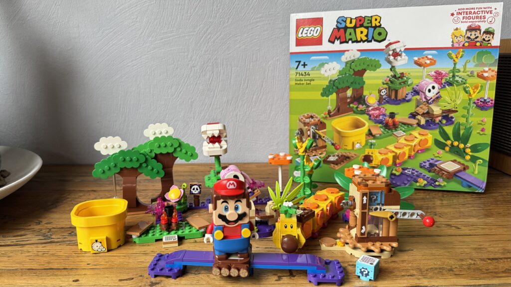 lego super mario 71434 soda jungle maker set1