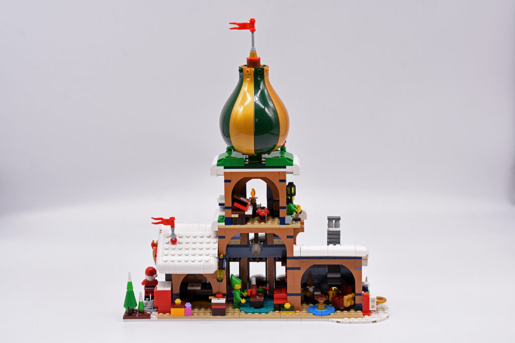 lego 10339 santa's winter palace (13)
