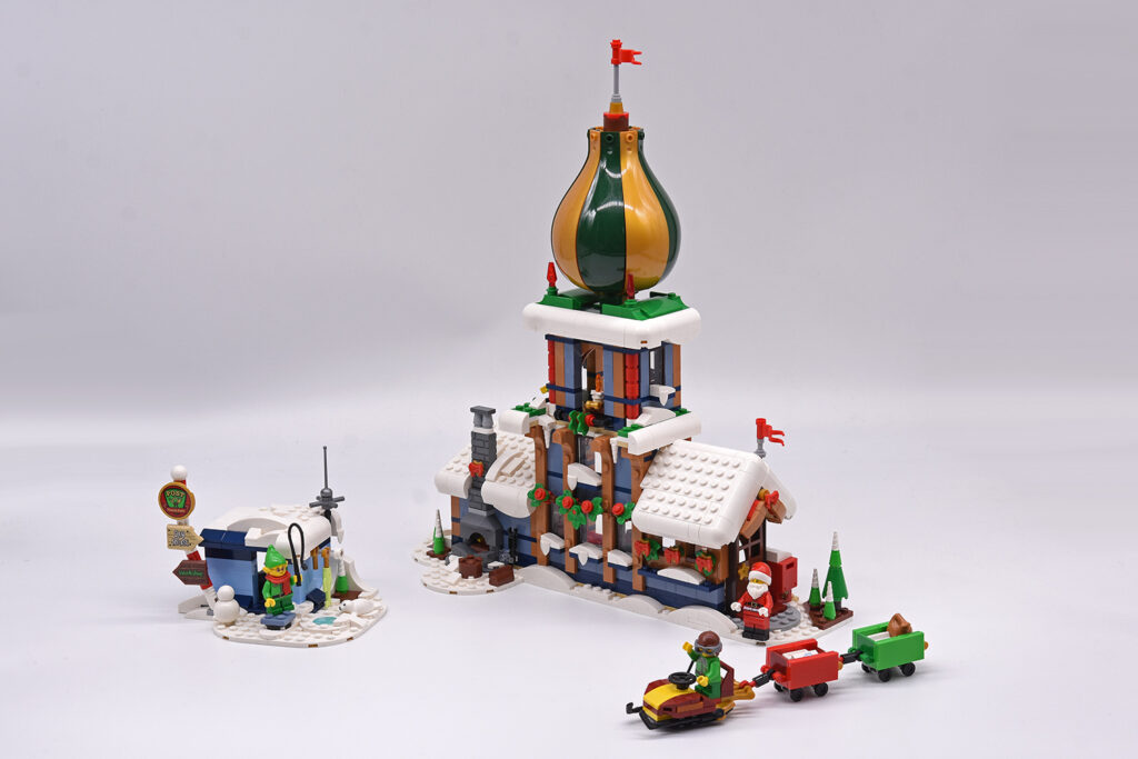 lego 10339 santa's winter palace (4)