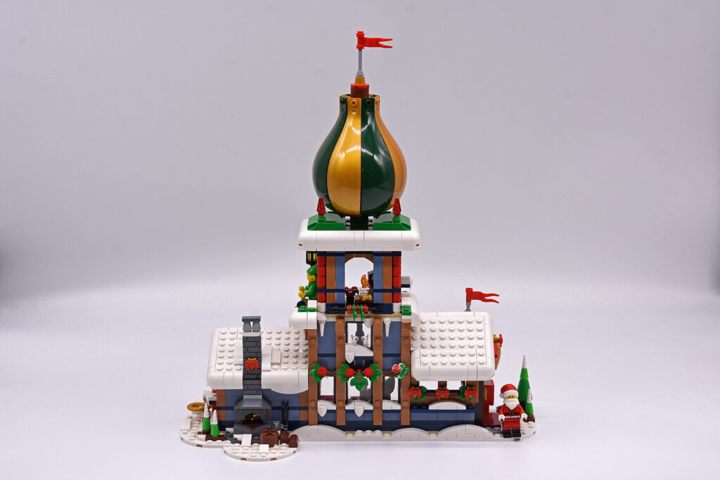 lego 10339 santa's winter palace (5)